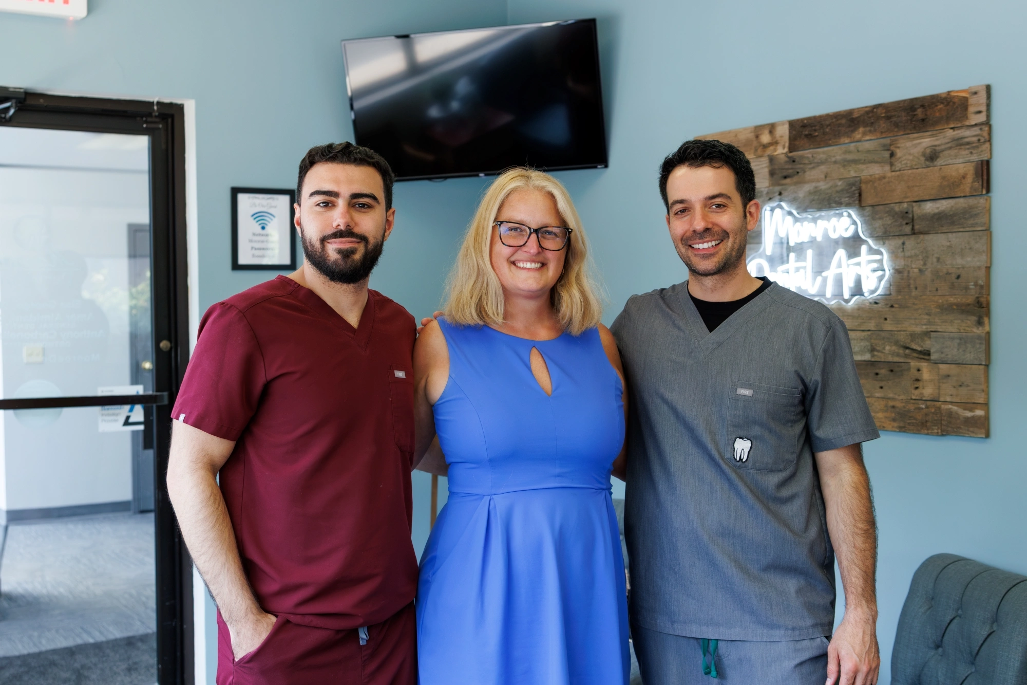 monroe-dental-arts-dentist-team-lobby